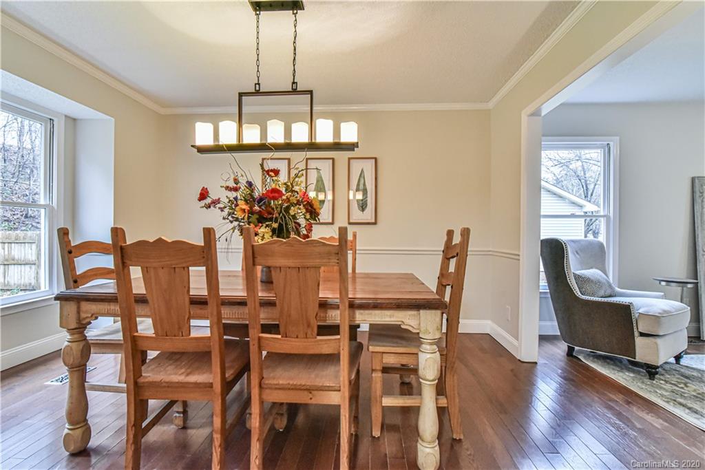 18 Marlwood Court Asheville NC 28804