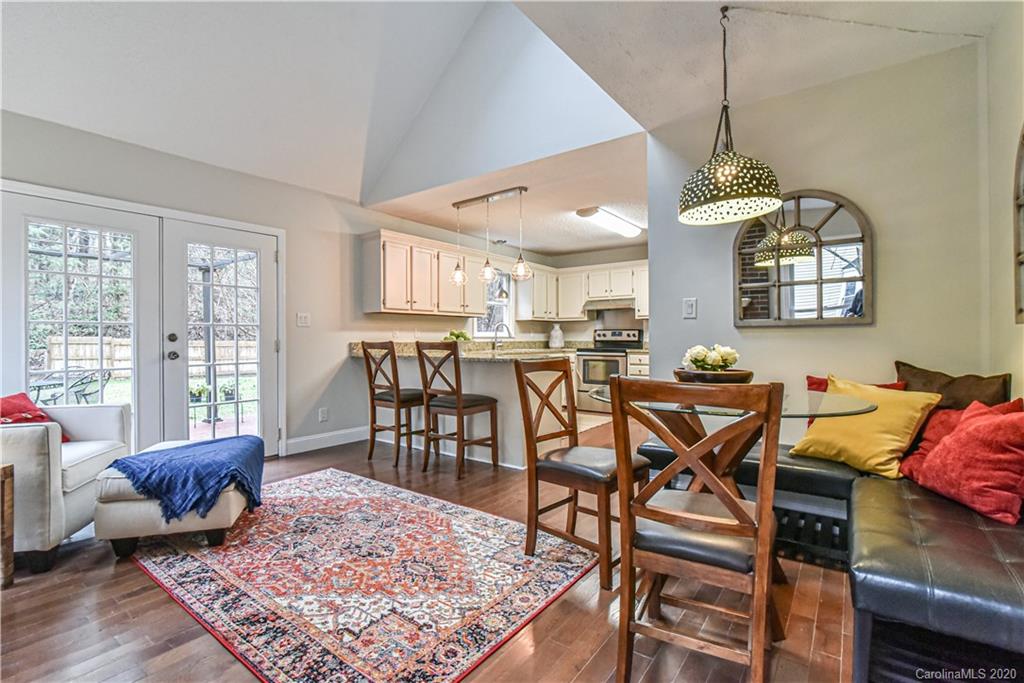 18 Marlwood Court Asheville NC 28804