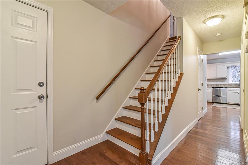 18 Marlwood Court Asheville NC 28804