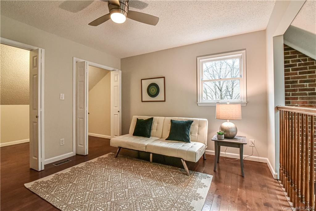 18 Marlwood Court Asheville NC 28804