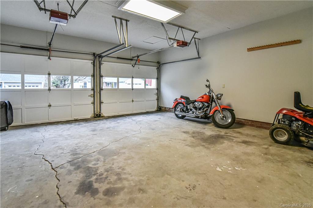 18 Marlwood Court Asheville NC 28804