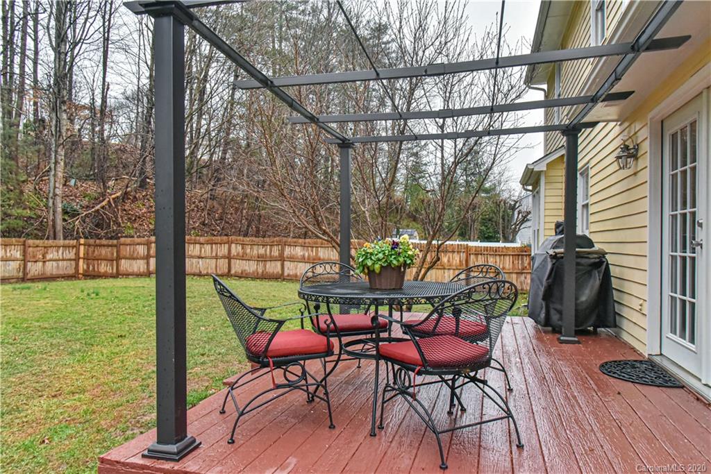 18 Marlwood Court Asheville NC 28804