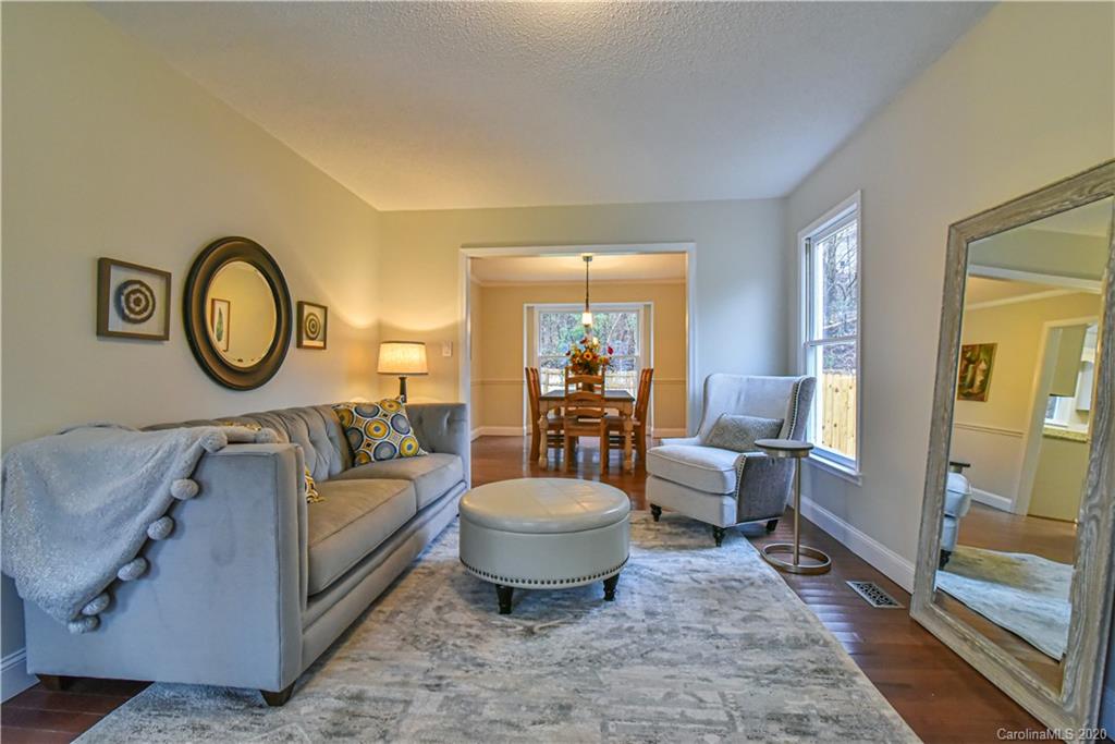 18 Marlwood Court Asheville NC 28804