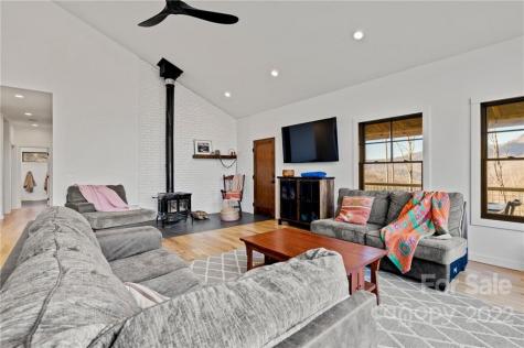 103 Little Bee Lane Swannanoa NC 28778
