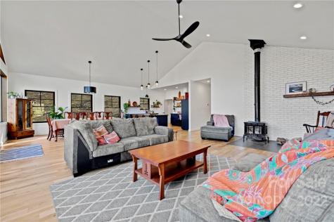 103 Little Bee Lane Swannanoa NC 28778