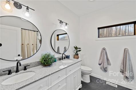103 Little Bee Lane Swannanoa NC 28778