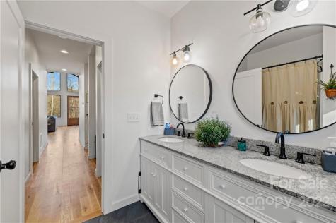 103 Little Bee Lane Swannanoa NC 28778
