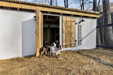 103 Little Bee Lane Swannanoa NC 28778