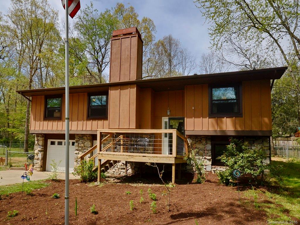 16 Wildwood Circle Fletcher NC 28732