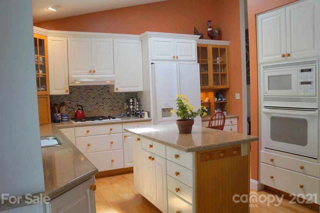 7 Brody Trail Asheville NC 28804