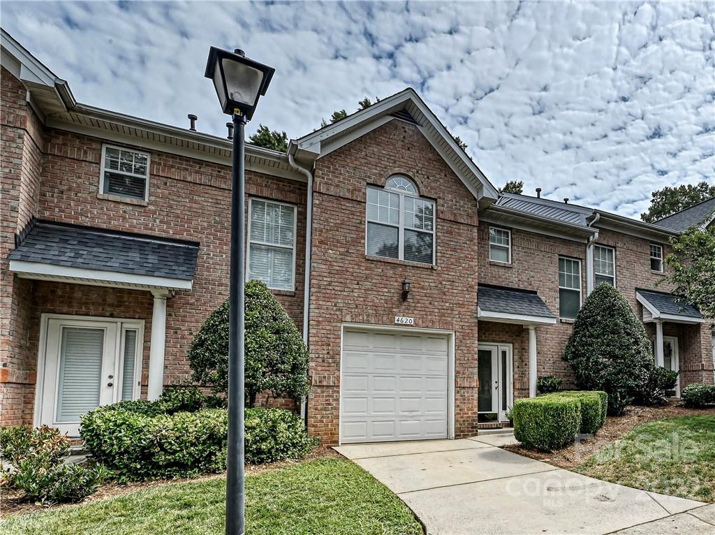4620 Hunter Crest Lane Charlotte NC 28209