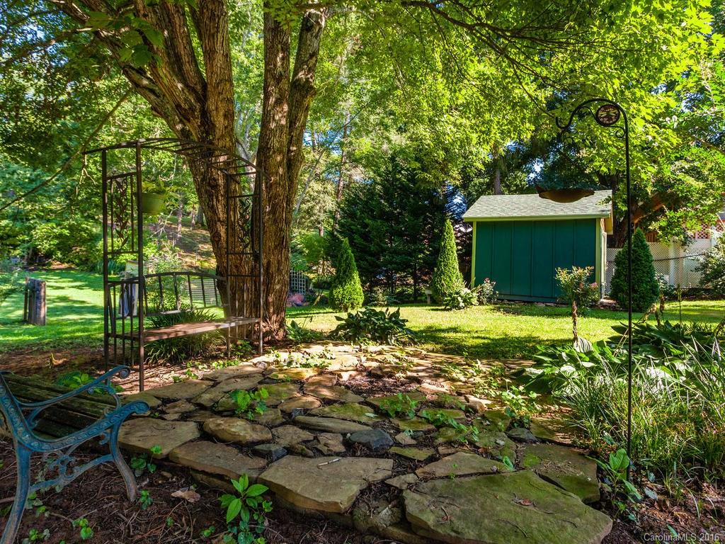 7 Birchwood Lane Asheville NC 28805
