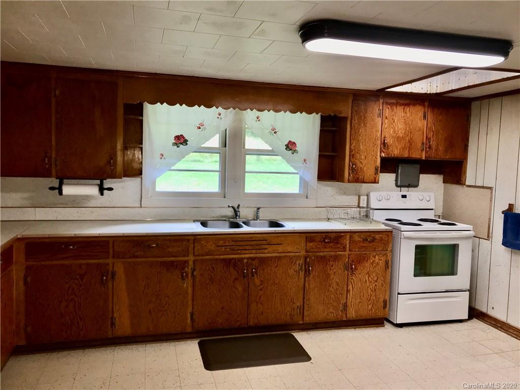 119 Black Branch Road Canton NC 28716