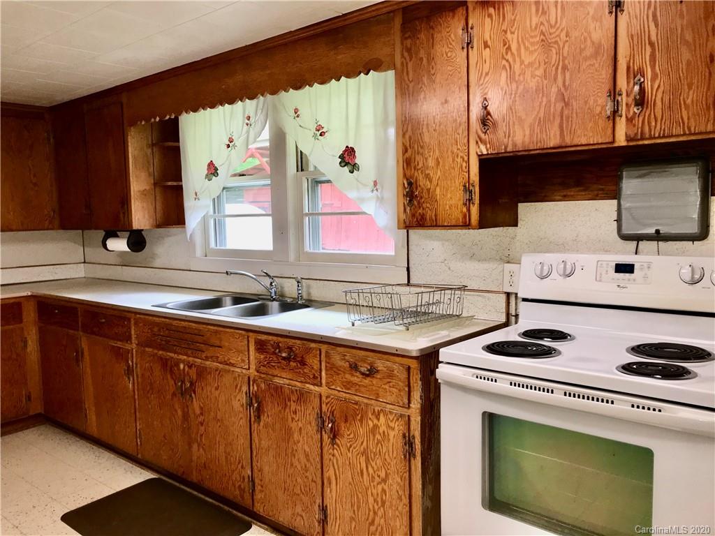 119 Black Branch Road Canton NC 28716