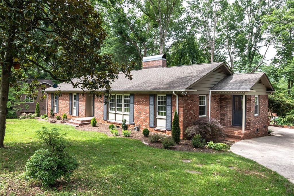 1034 15th Avenue Nw Hickory NC 28601