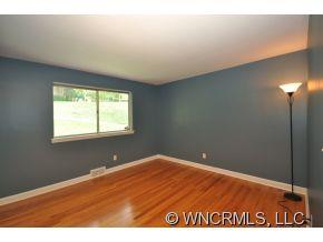 17 Beaverbrook Road Asheville NC 28804