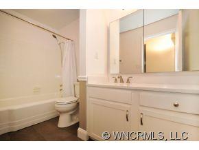 17 Beaverbrook Road Asheville NC 28804