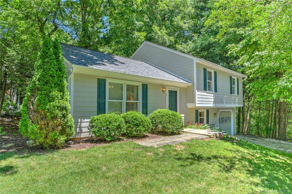 2 Silver Lace Circle Arden NC 28704