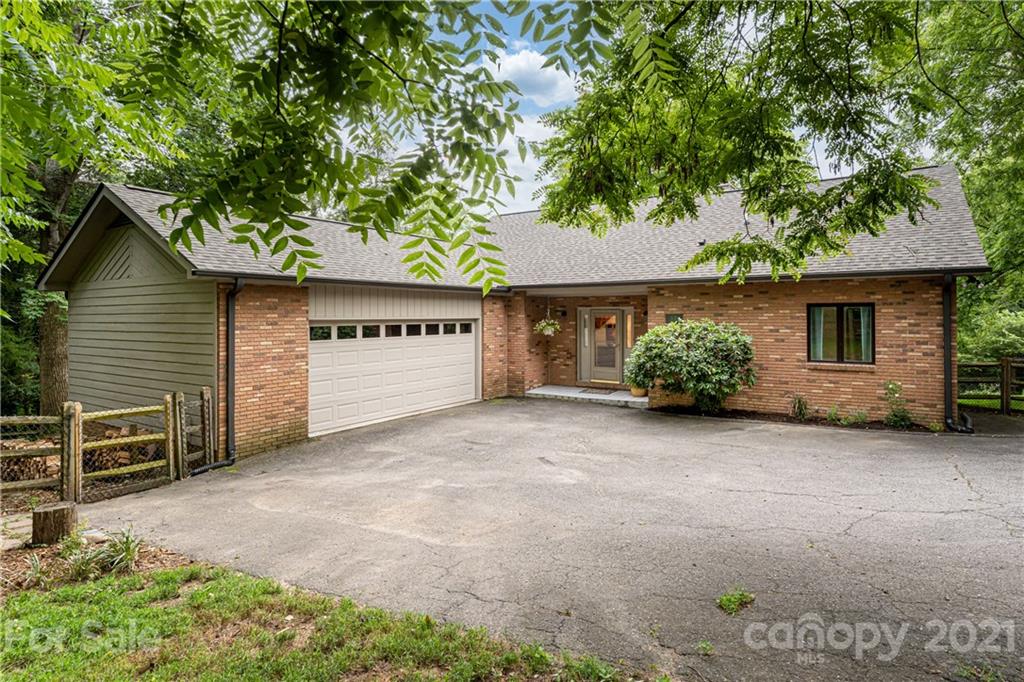 17 Beaverdam Court Asheville NC 28804