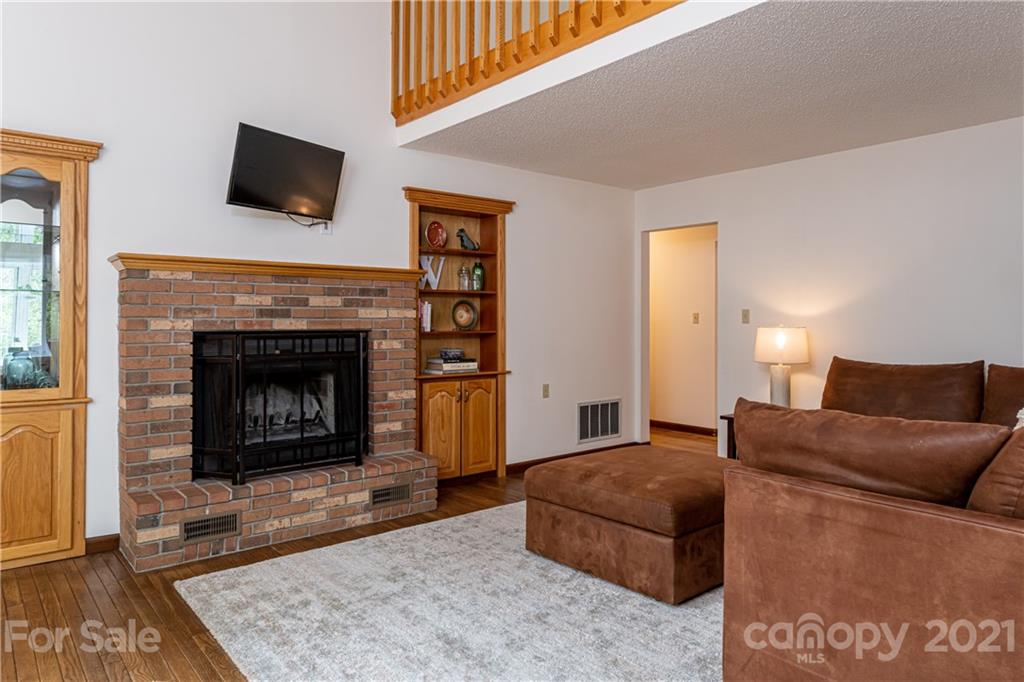 17 Beaverdam Court Asheville NC 28804