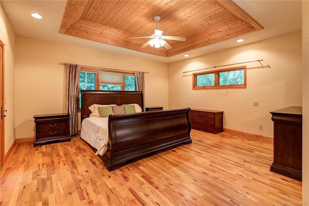 14 Applecross Road Weaverville NC 28787