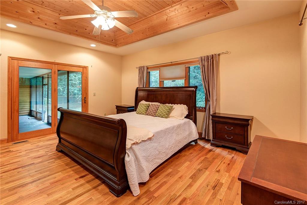 14 Applecross Road Weaverville NC 28787