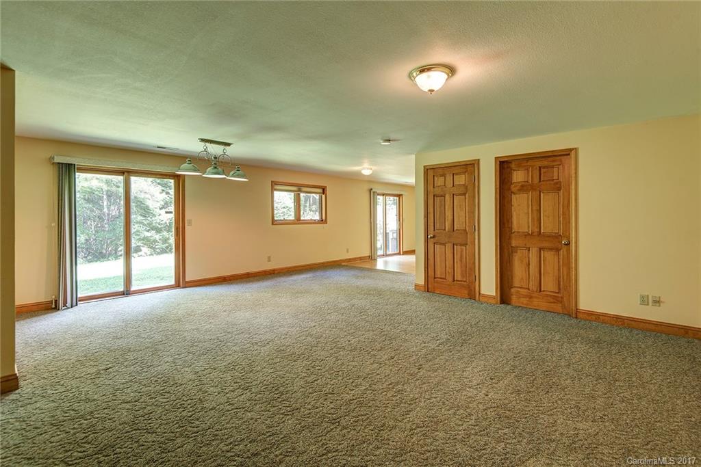 14 Applecross Road Weaverville NC 28787