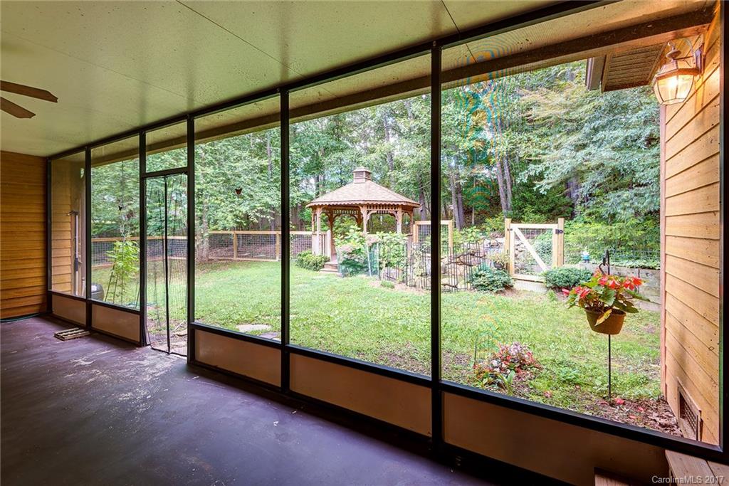 14 Applecross Road Weaverville NC 28787