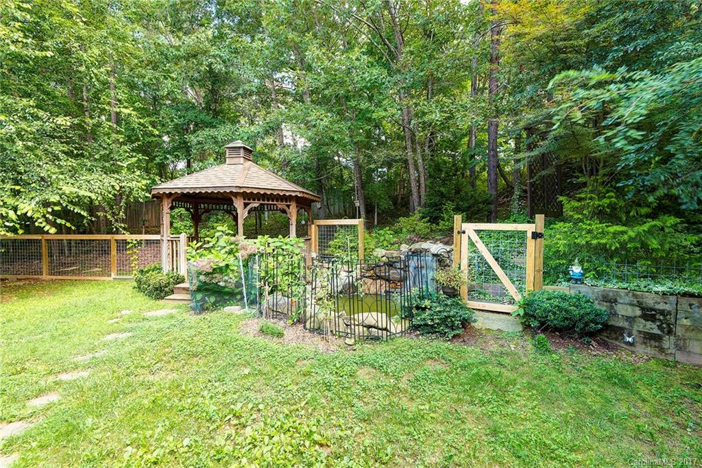14 Applecross Road Weaverville NC 28787