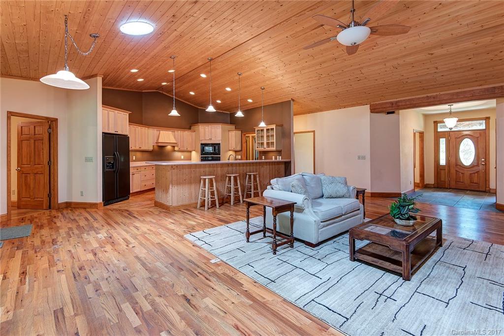 14 Applecross Road Weaverville NC 28787