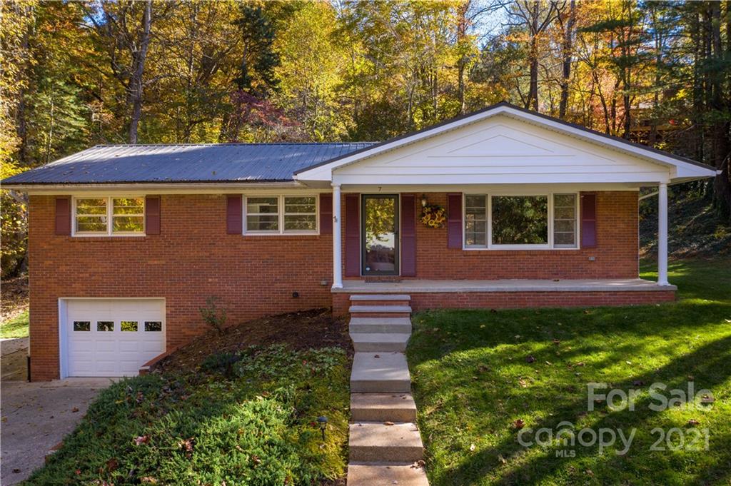 7 Forest Lane Asheville NC 28805