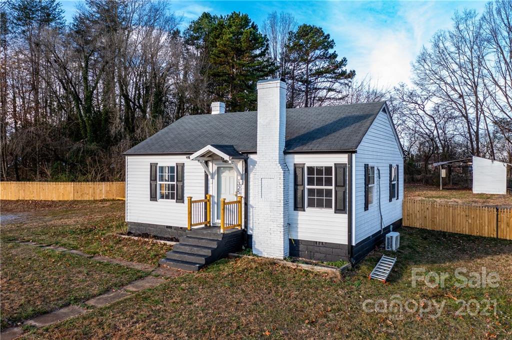 1325 15th Street Court NE Hickory NC 28601