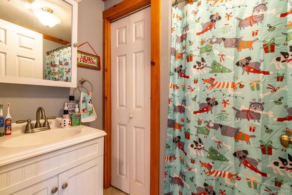 810 Lyday Loop Pisgah Forest NC 28768