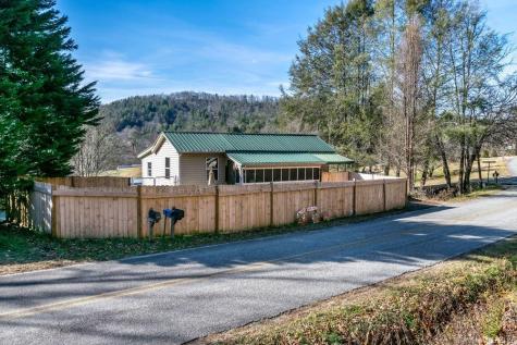 810 Lyday Loop Pisgah Forest NC 28768
