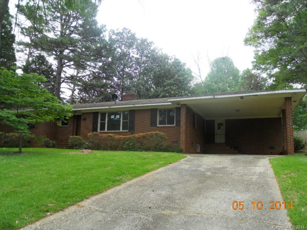 5618 Langley Circle Charlotte NC 28215