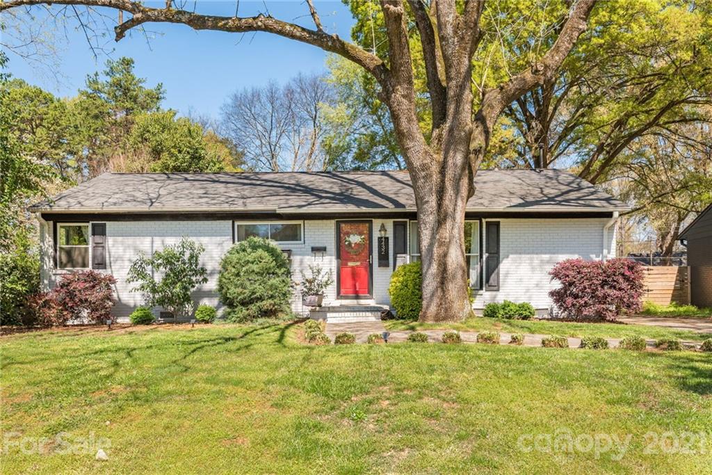 4432 University Drive Charlotte NC 28209