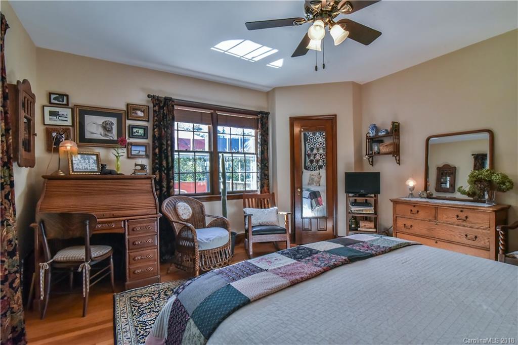 656 Lakeshore Drive Asheville NC 28804