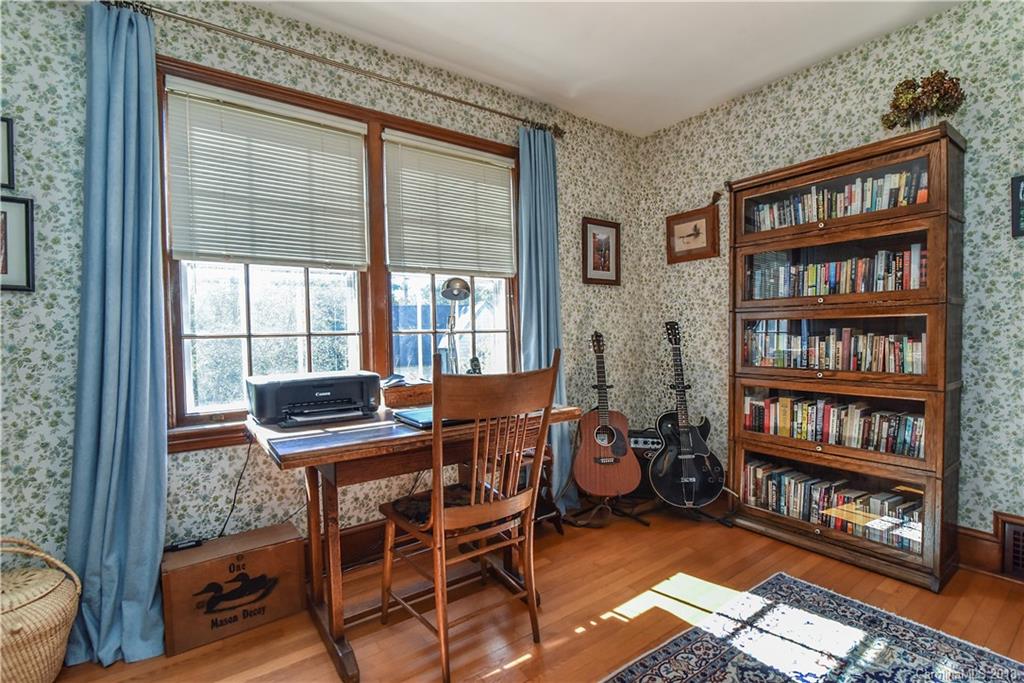 656 Lakeshore Drive Asheville NC 28804