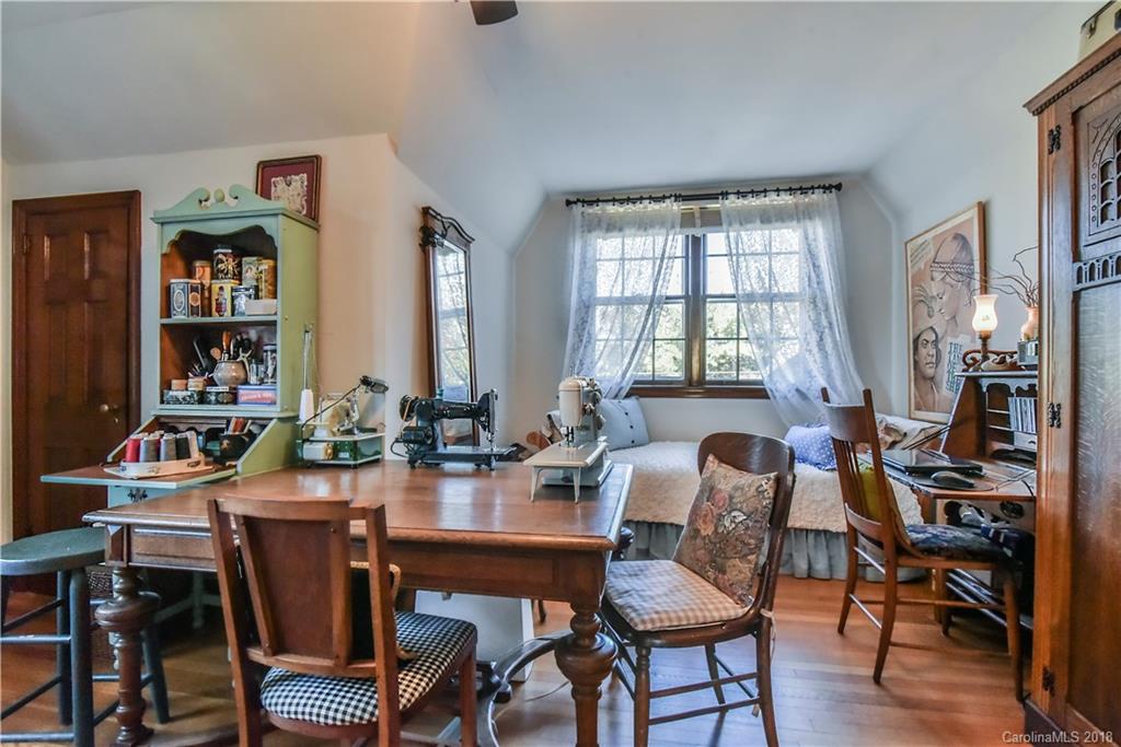 656 Lakeshore Drive Asheville NC 28804