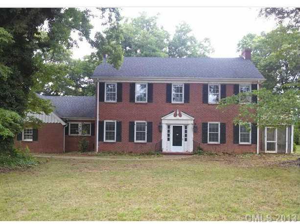 1347 E Marion Street Shelby NC 28150