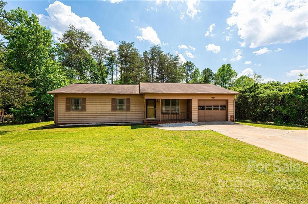 470 26th Avenue NE Hickory NC 28601