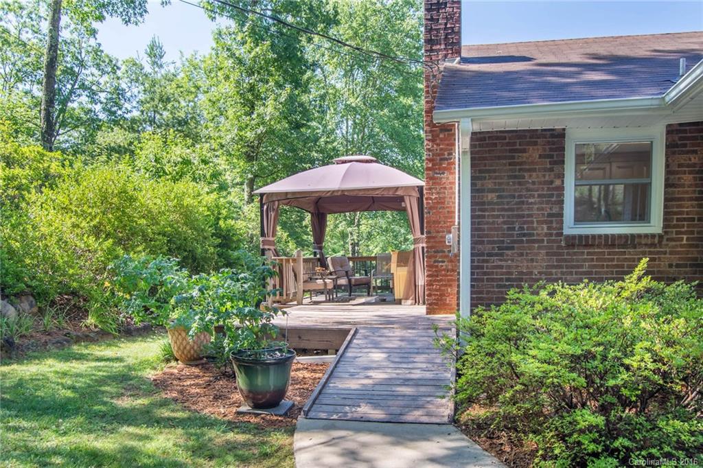 86 Deep Woods Road Mills River NC 28759