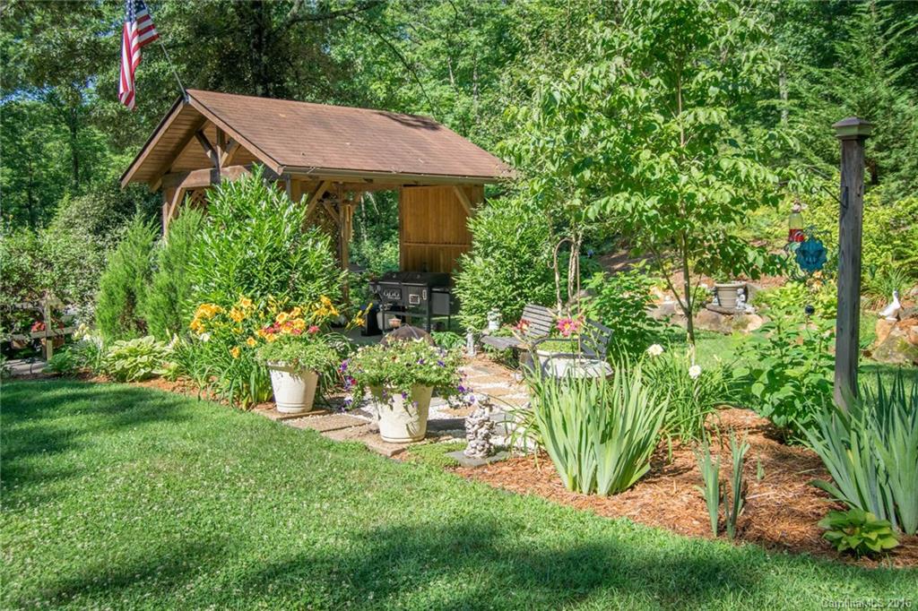 86 Deep Woods Road Mills River NC 28759