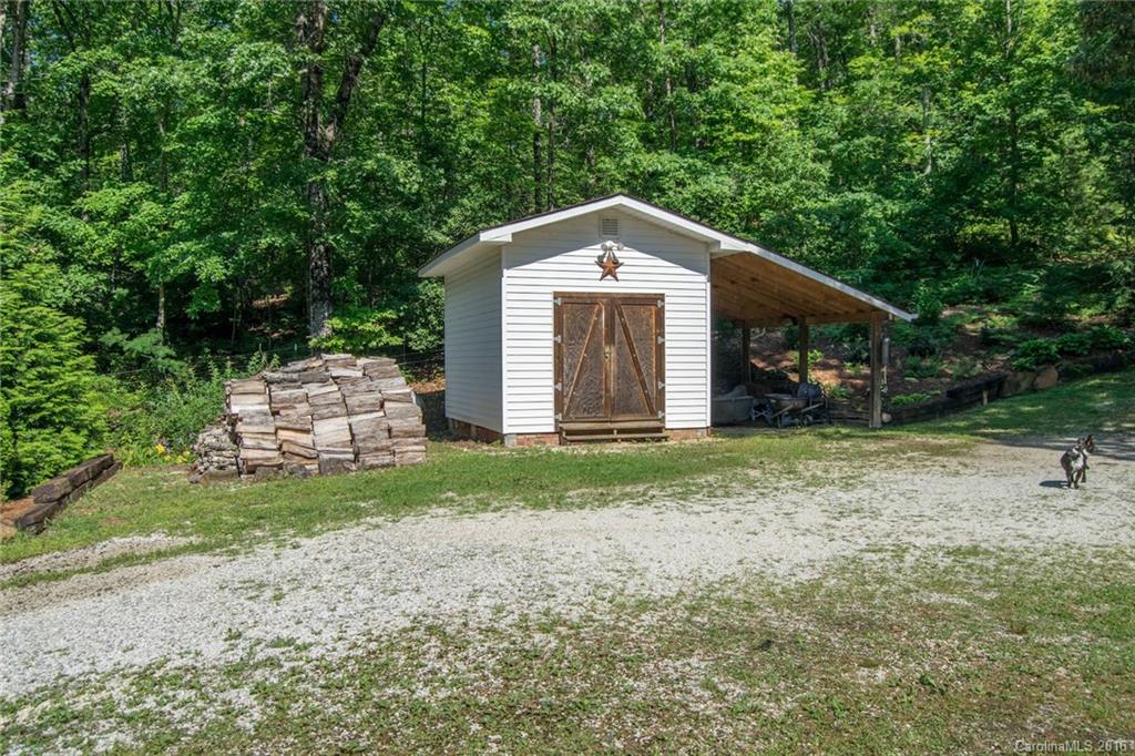 86 Deep Woods Road Mills River NC 28759