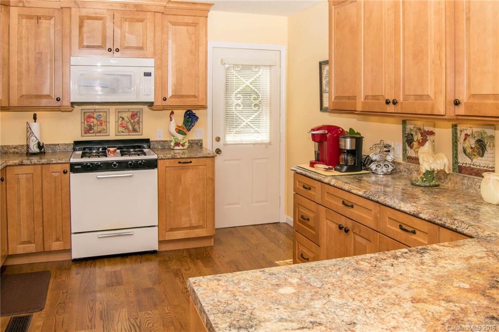 86 Deep Woods Road Mills River NC 28759