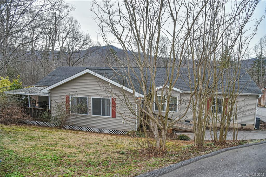 33 English Oaks Drive Candler NC 28715