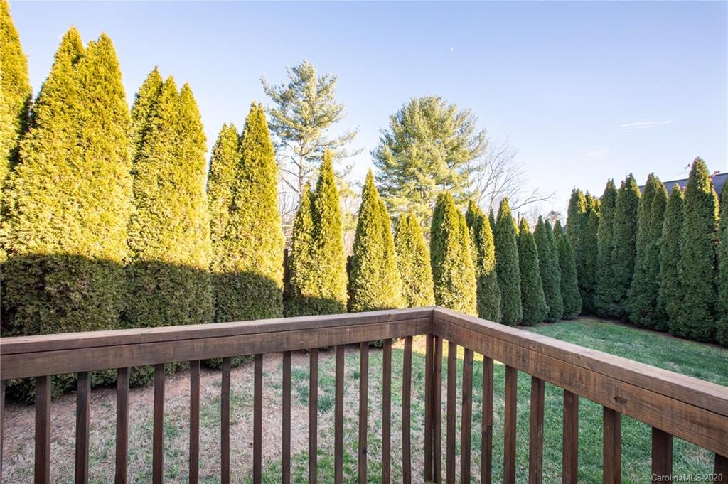 28 Oakcrest Drive Asheville NC 28806