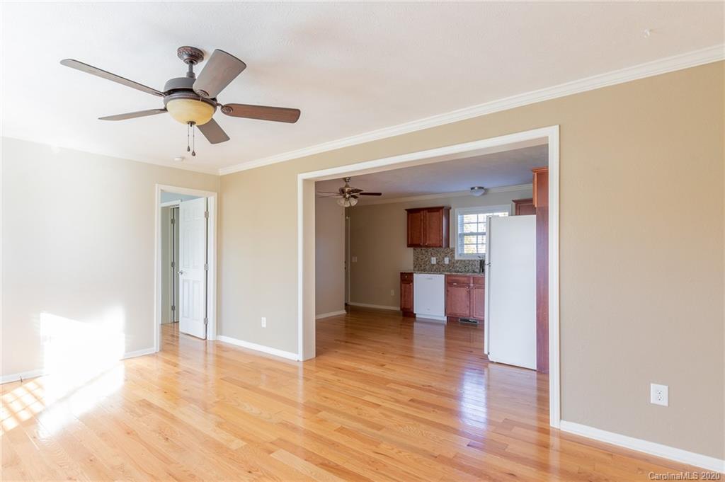 28 Oakcrest Drive Asheville NC 28806