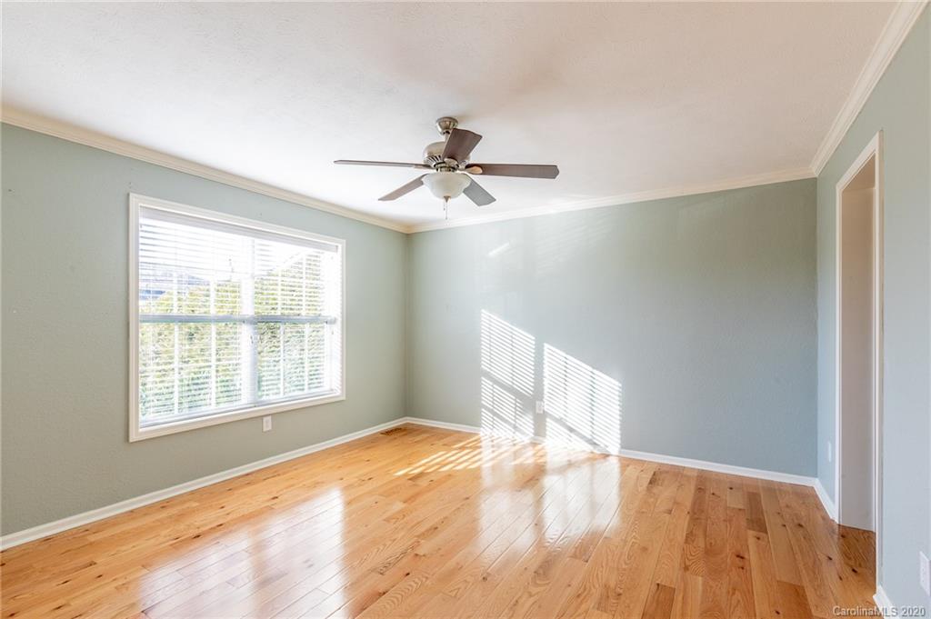 28 Oakcrest Drive Asheville NC 28806