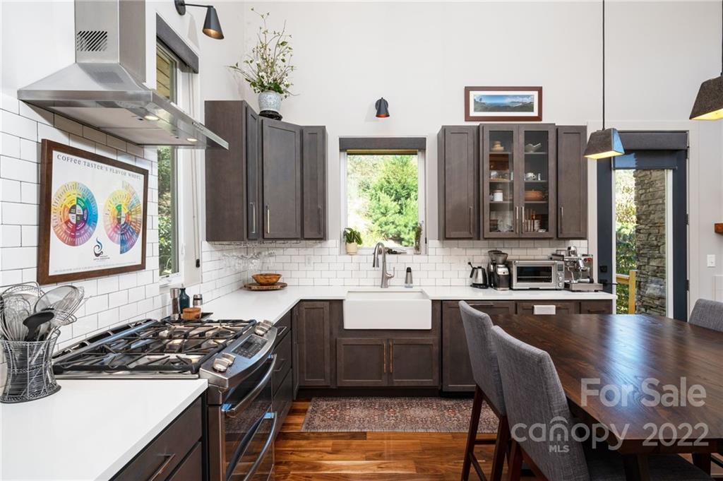 21 Pinewood Avenue Asheville NC 28804